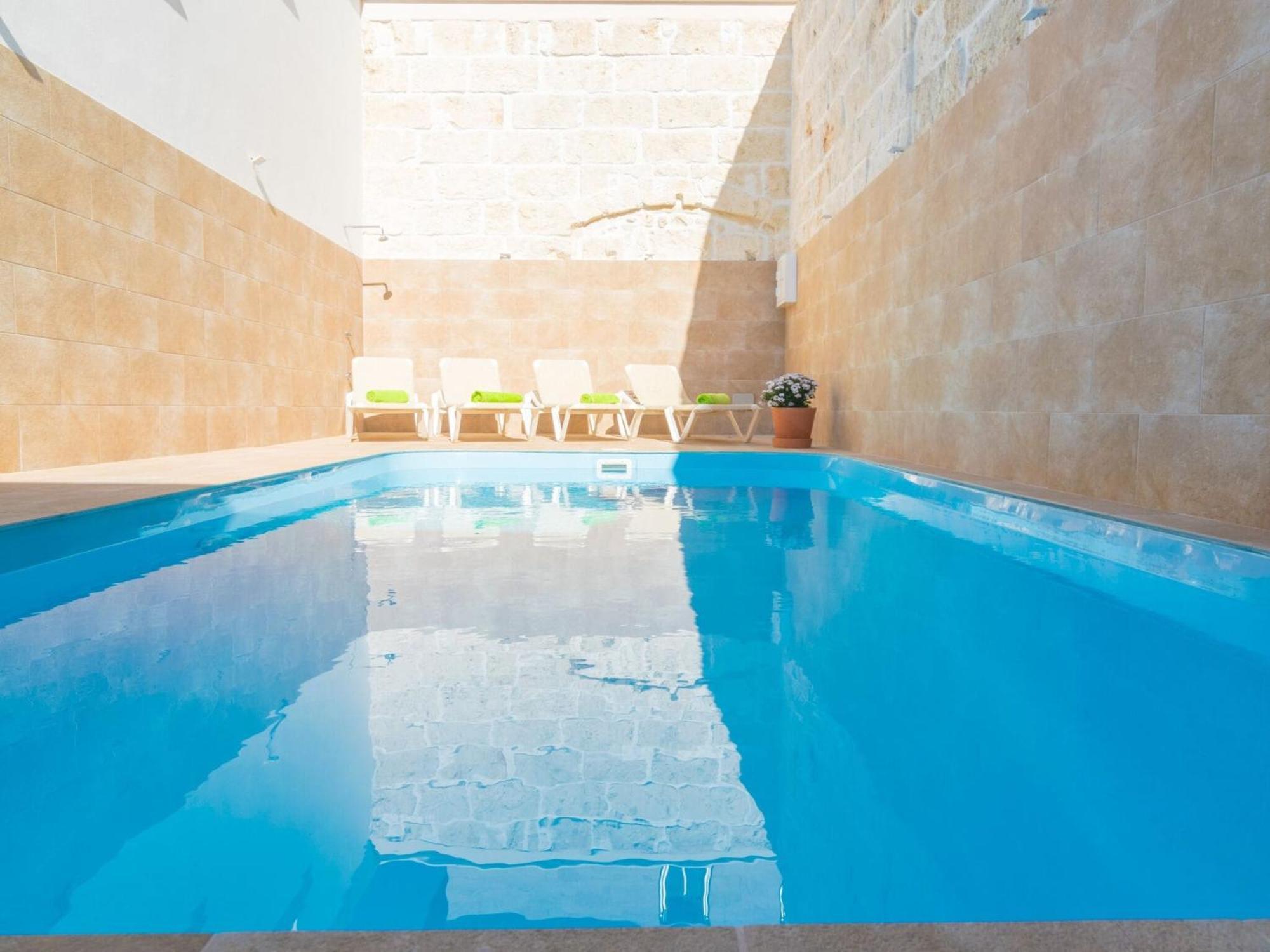 Serra - With Private Pool In *